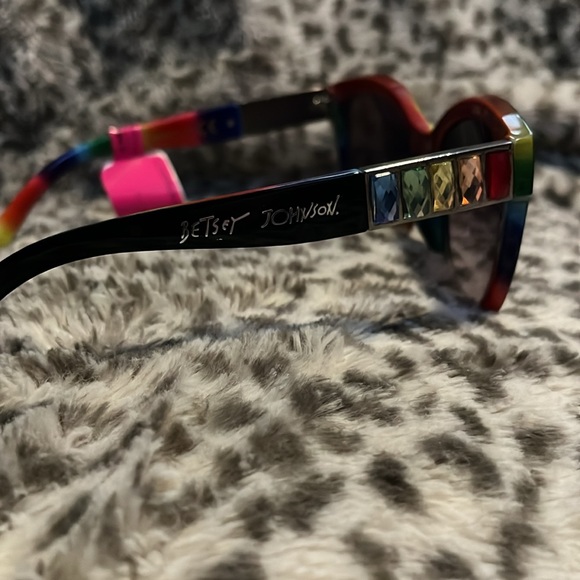 Betsey Johnson Rainbow Pride Bedazzled Sunglasses NWT - Picture 8 of 9